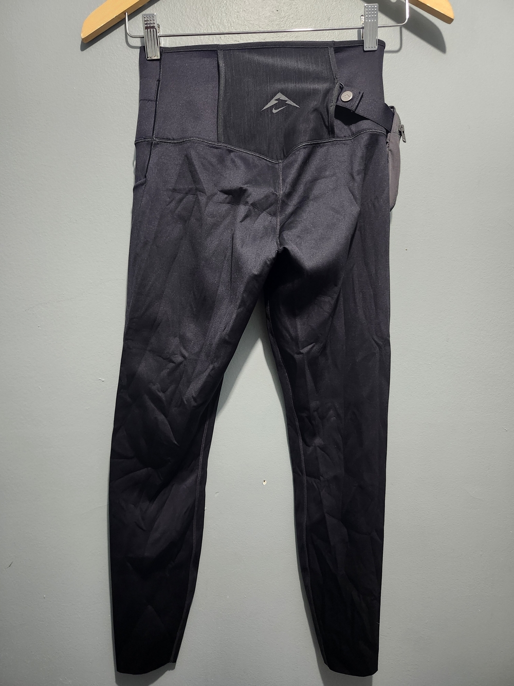 Nike Black Athletic Jogger Tights with Side Zip Pocket